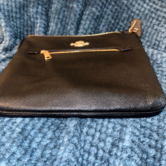 Coach large Crossbody – excellent condition - Picture 3 of 6